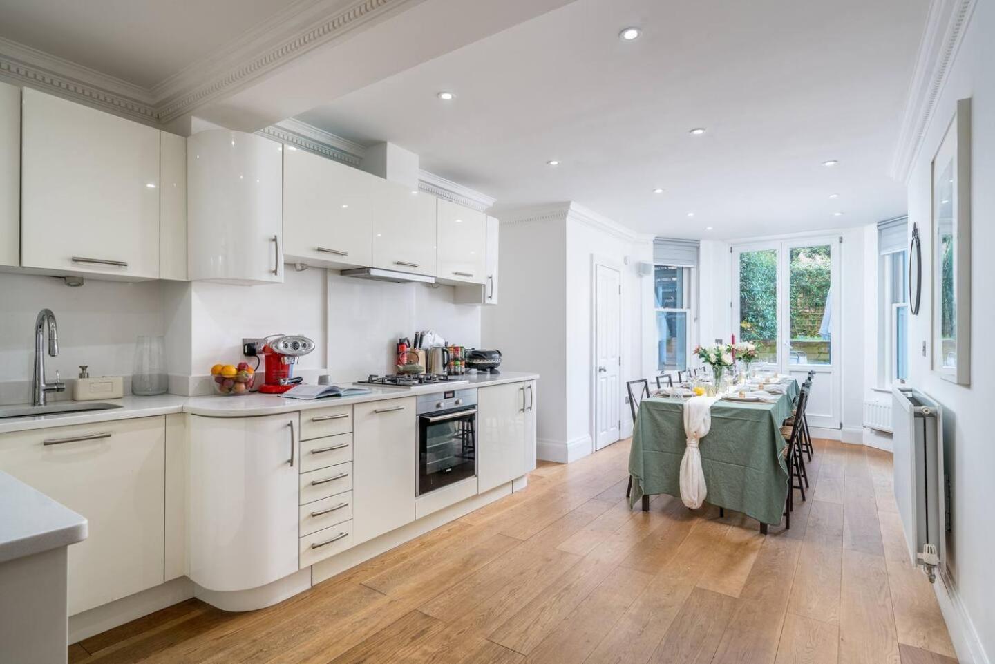 Niru Experience Luxury Boutique Garden 2Bd 2Ba Appartement Londen Buitenkant foto