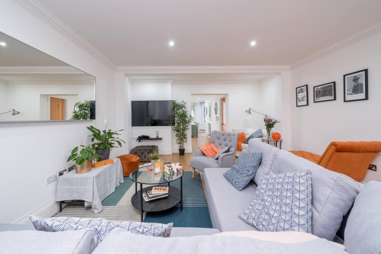 Niru Experience Luxury Boutique Garden 2Bd 2Ba Appartement Londen Buitenkant foto