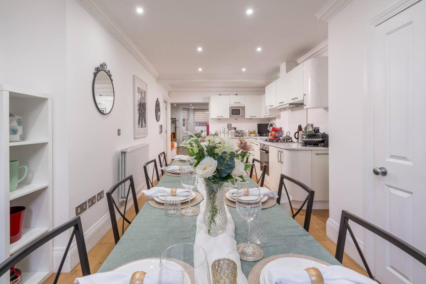 Niru Experience Luxury Boutique Garden 2Bd 2Ba Appartement Londen Buitenkant foto